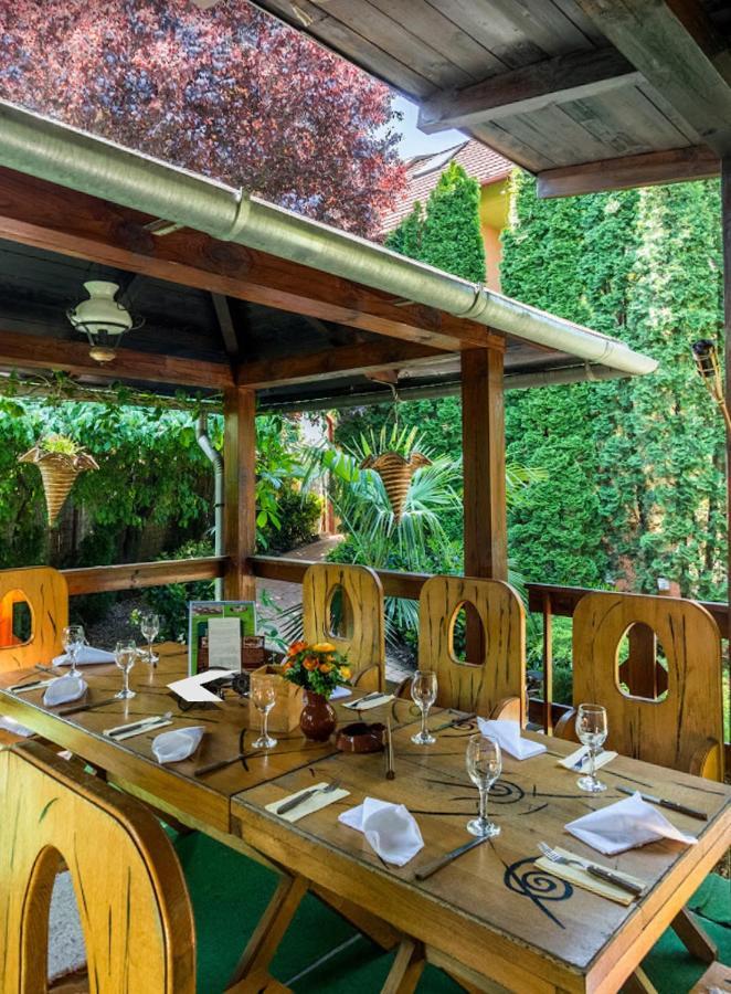 Hotel Don Quijote Koezepkori Panzio Es Etterem Lenti Zewnętrze zdjęcie